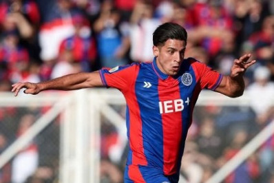 Possível acerto com Cuello não encerra busca do Fluminense por reforços para o ataque