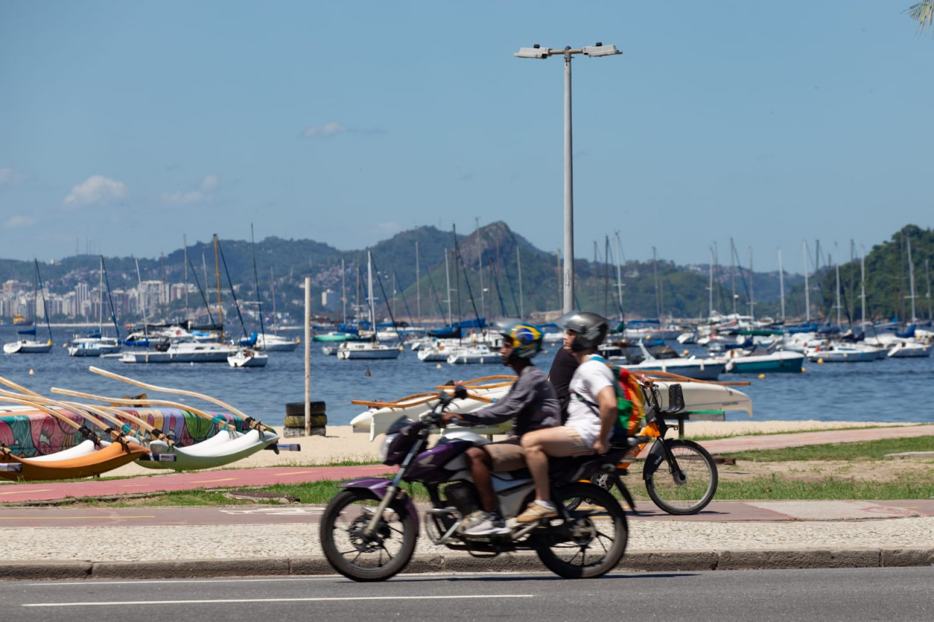 Rio entrou em nível de calor 3 nesta sexta-feira (13); temperatura deve ficar próximo dos 40°C - Érica Martin / Agência O Dia