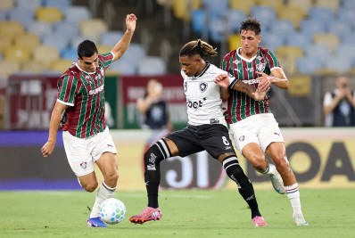 Danilo passará por exames e é dúvida para clássico com o Flamengo