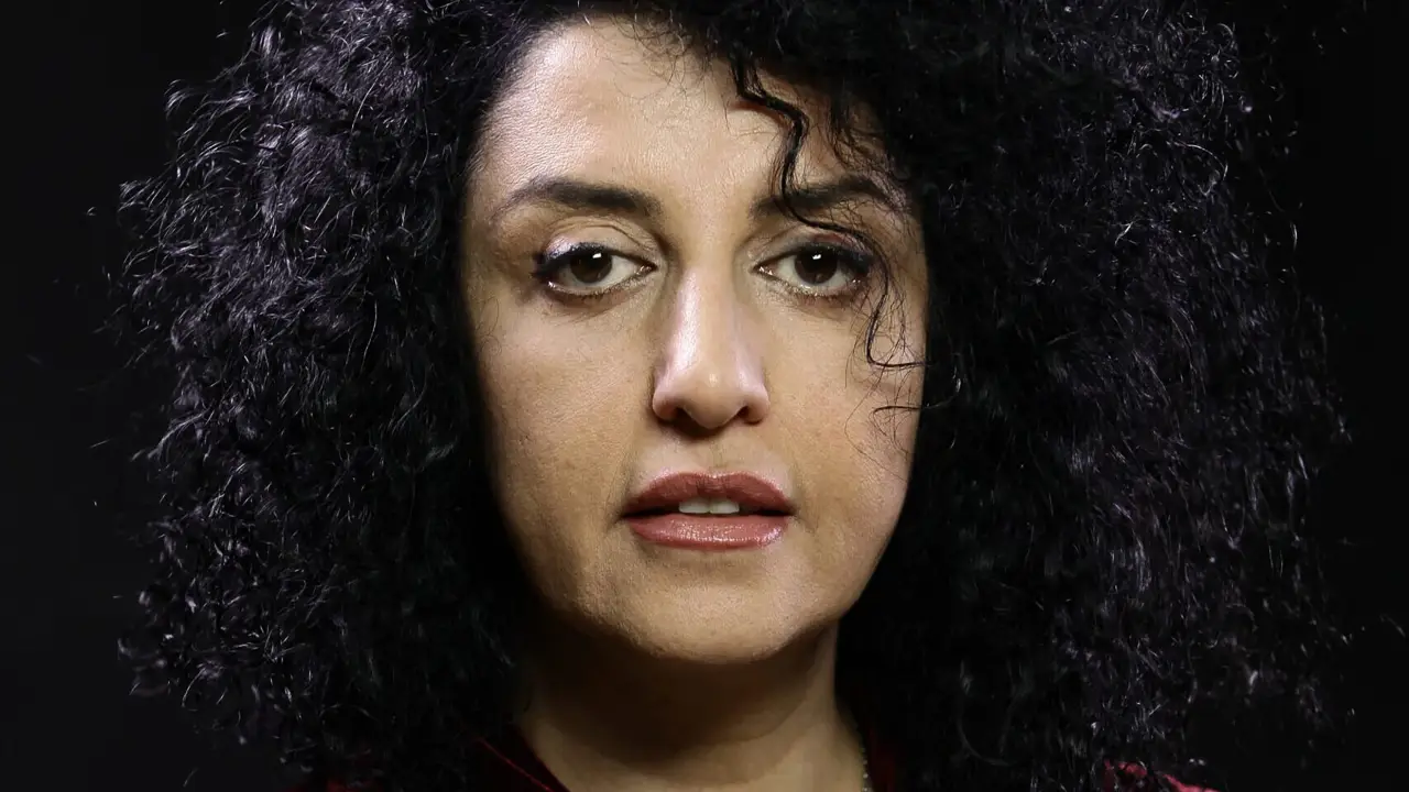 Irã transfere Nobel da Paz Narges Mohammadi de prisão