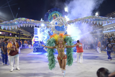 Confira fotos do desfile da Inocentes de Belford Roxo