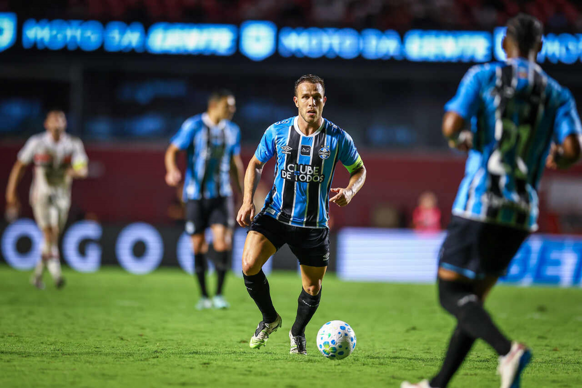 Gr&ecirc;mio x Juventude: onde assistir, escala&ccedil;&otilde;es e arbitragem