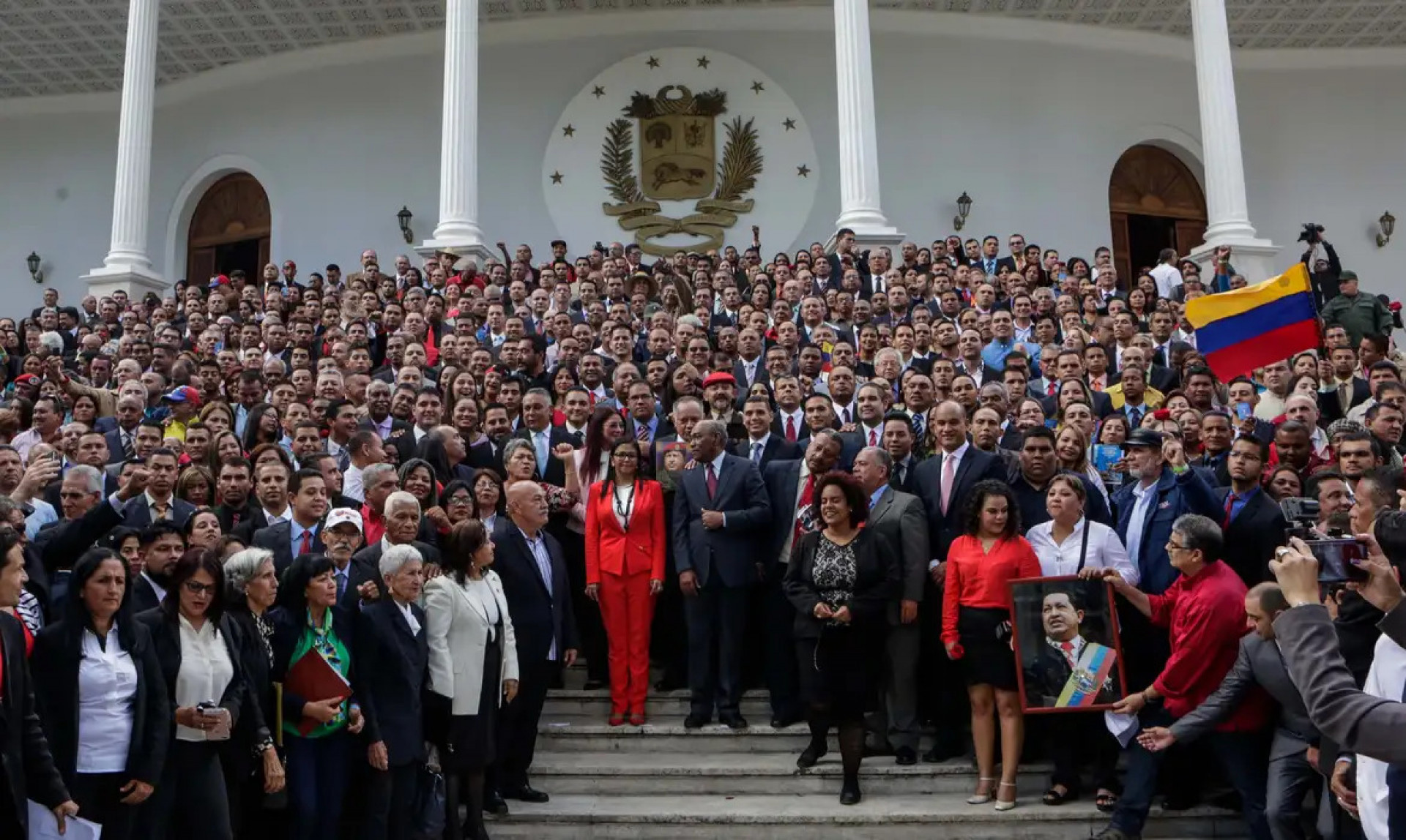 Parlamento venezuelano anuncia 17 libertações antes de aprovação da anistia