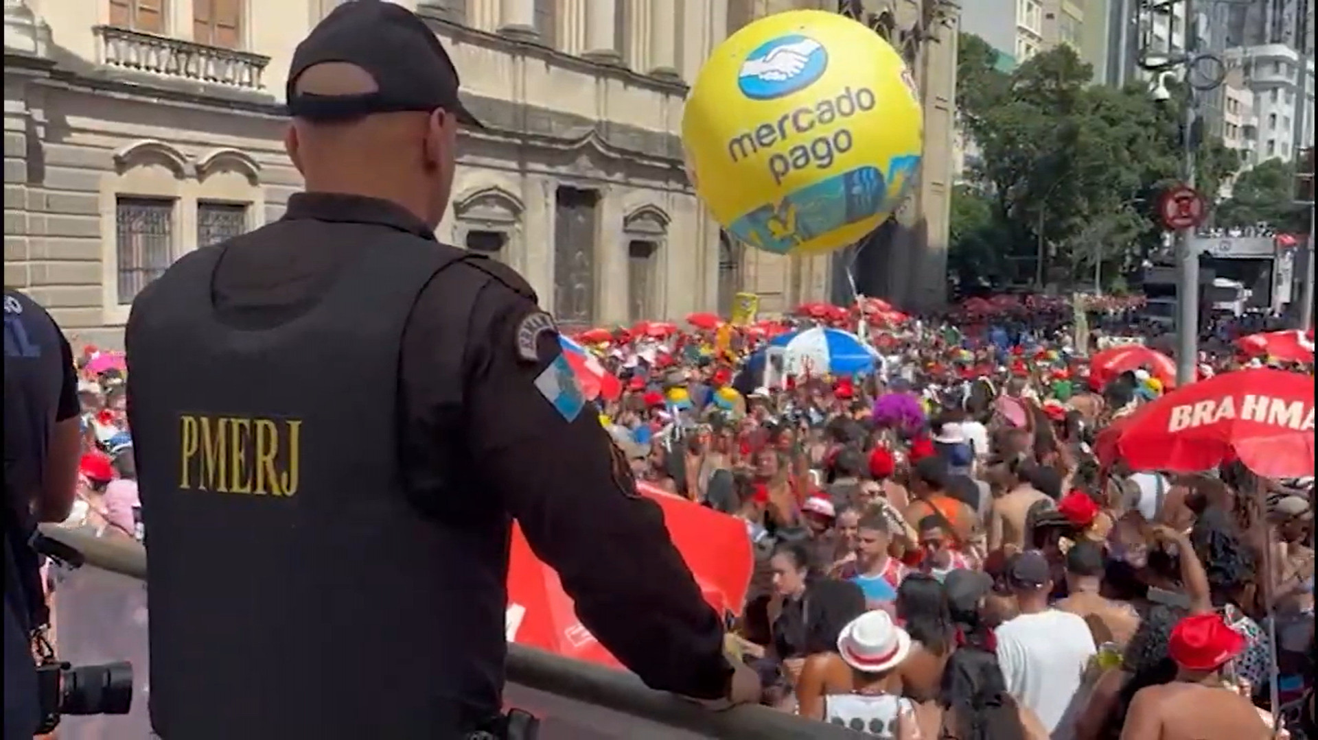 PM mant&eacute;m um efetivo de mais de 2.200 agentes durante o per&iacute;odo de Carnaval
