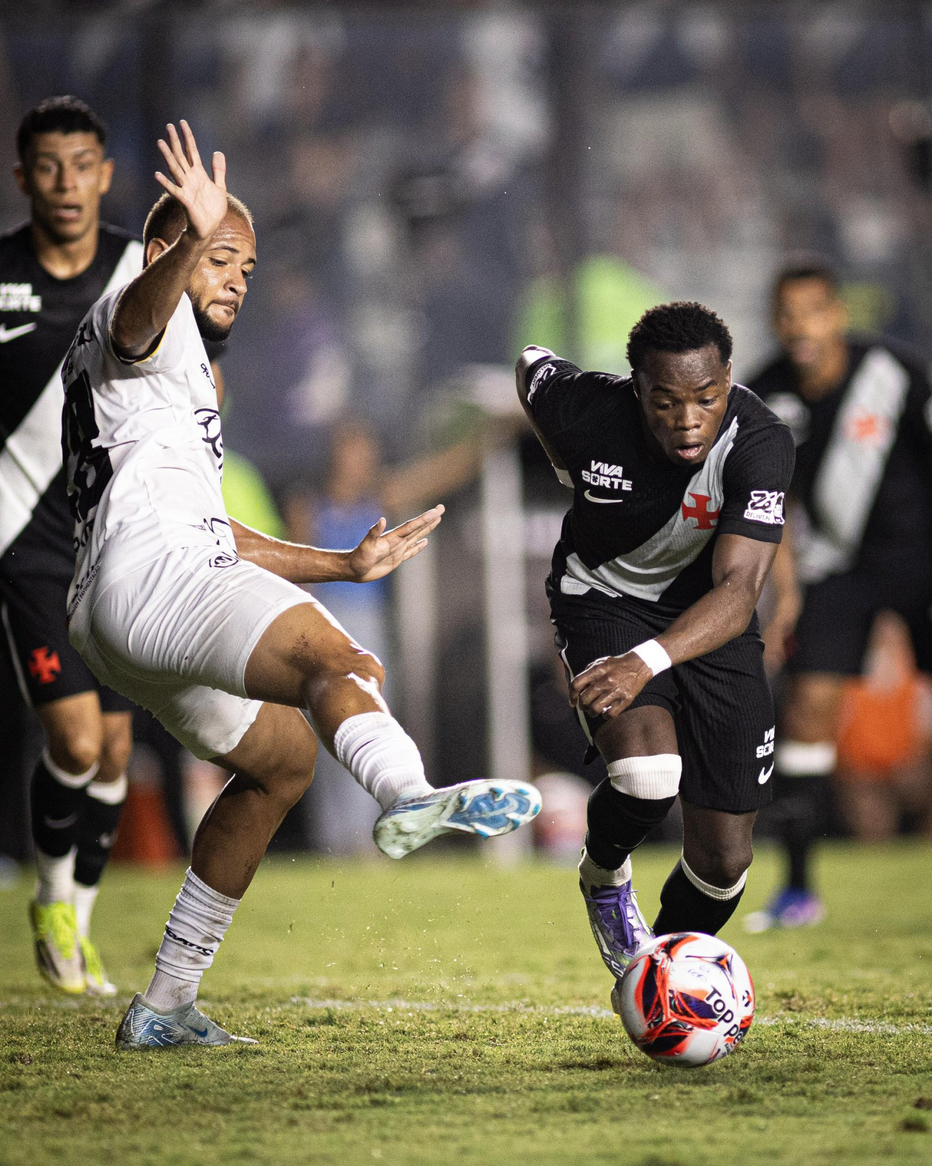 Lance do jogo entre Vasco e Volta Redonda - Matheus Lima | Vasco da Gama