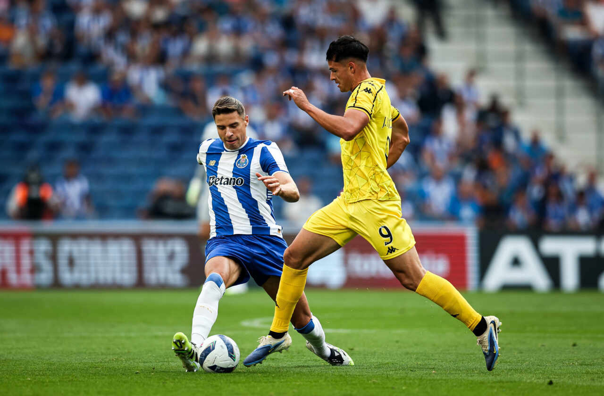 Nacional x Porto: Onde assistir, escala&ccedil;&otilde;es e arbitragem