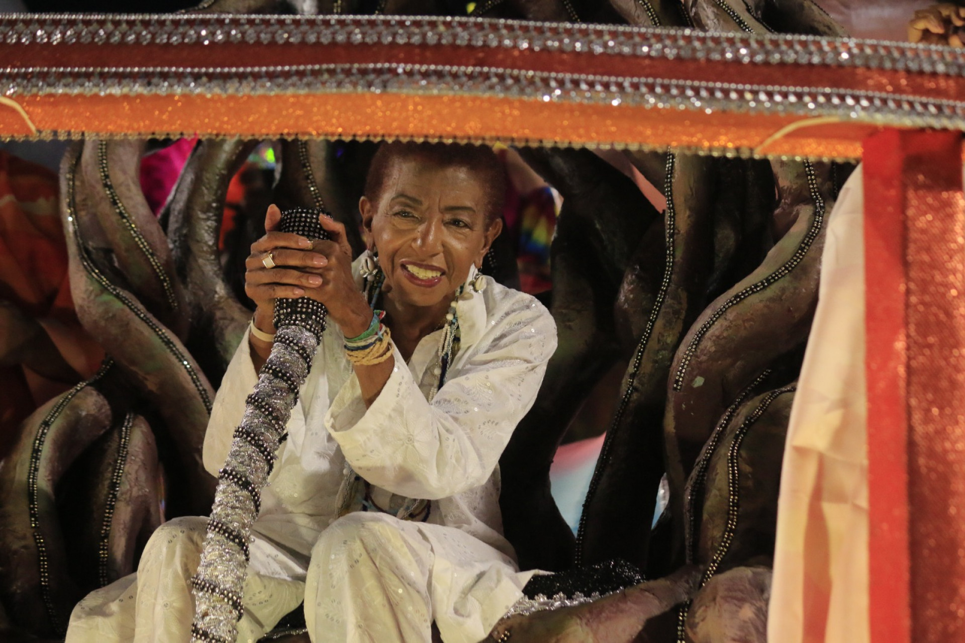Unidos de Bangu homenageou a trajetória de Leci Brandão -  Carlos Elias/ Agência O Dia