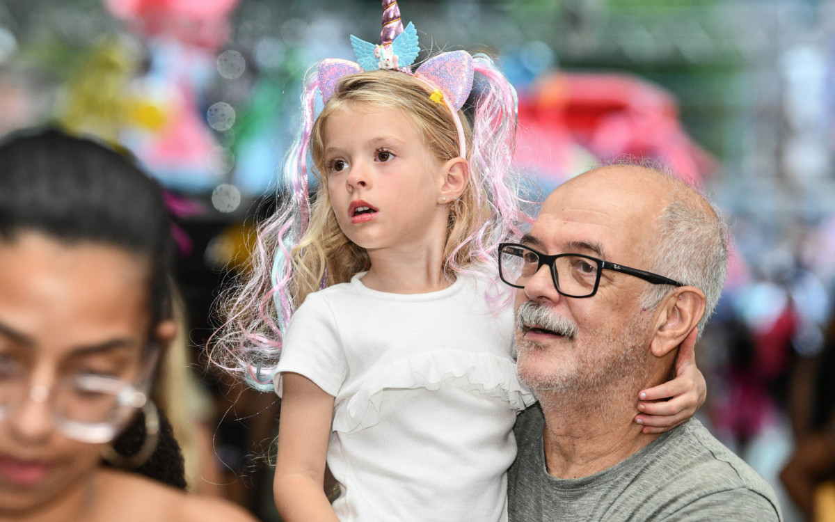 Carnakis divertiu as crian&ccedil;as em Guapimirim - Divulga&ccedil;&atilde;o