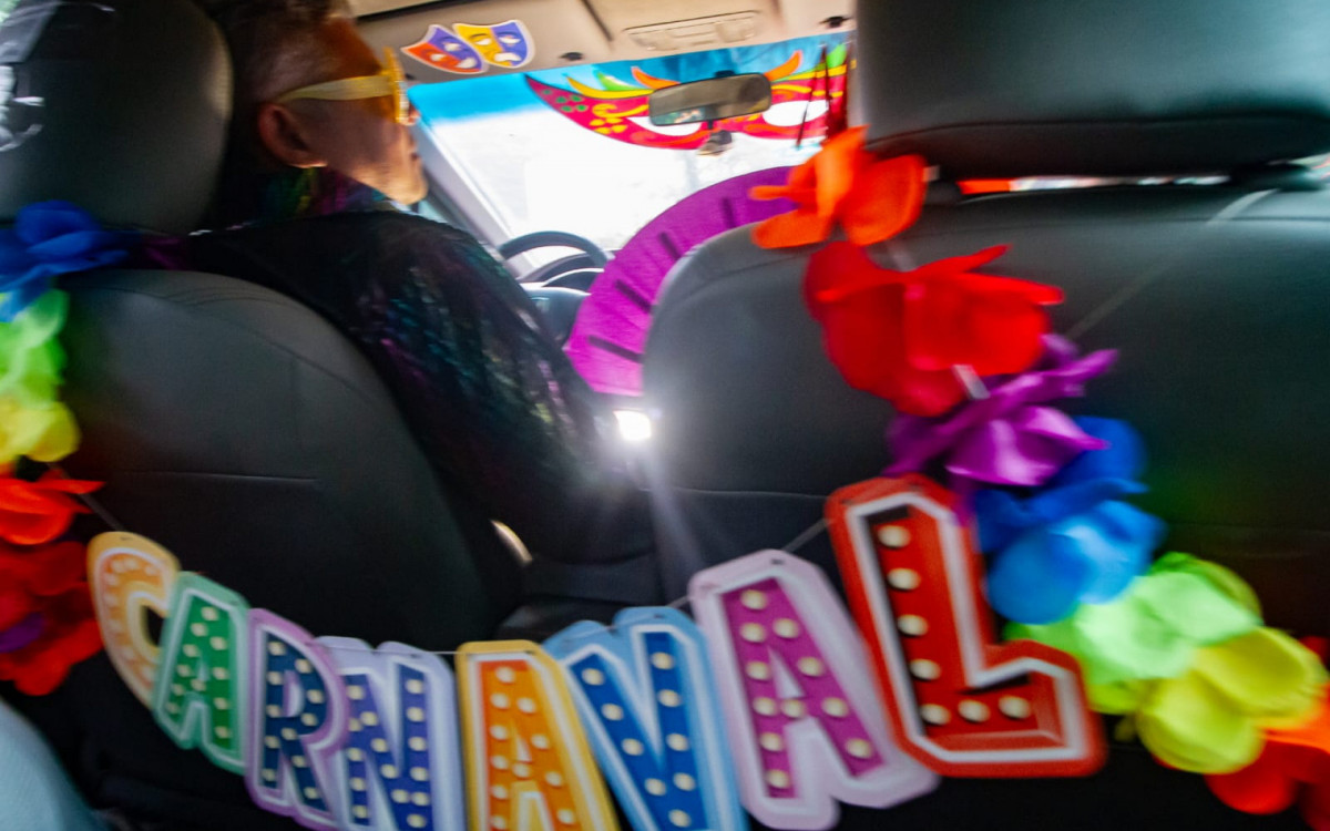 Carro de Humberto Magalh&atilde;es, o cosplay de Milton Cunha