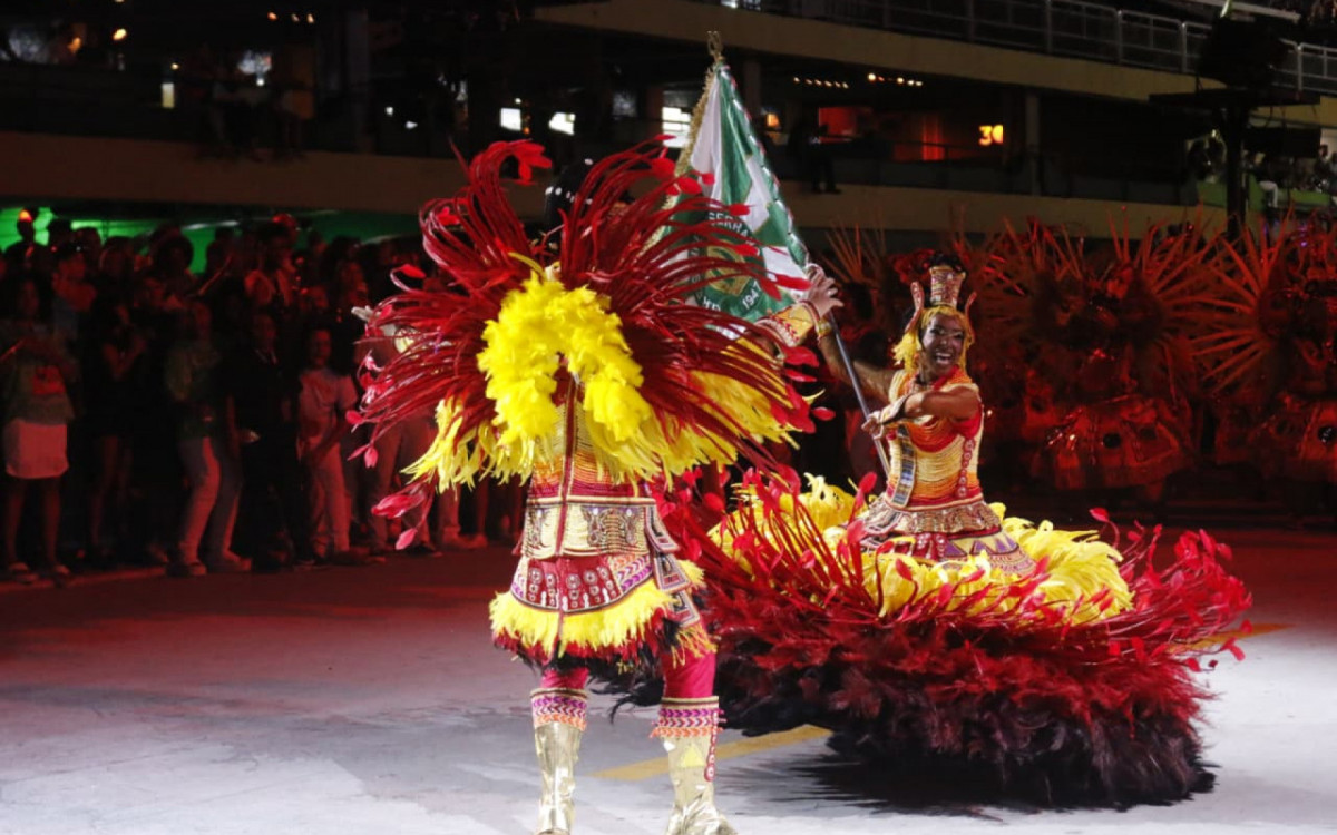 Império Serrano celebrou a história da autora mineira Conceição Evaristo na Sapucaí