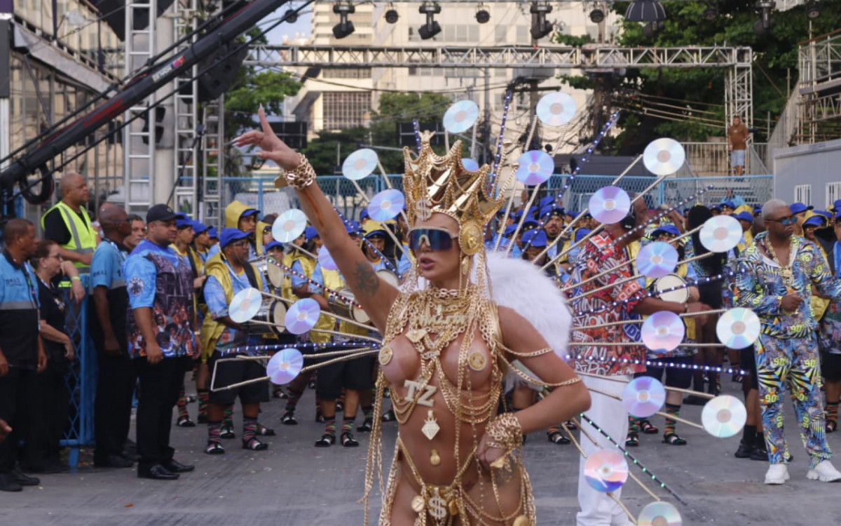 Unidos da Ponte exaltou as raízes negras e periféricas presentes na identidade carioca