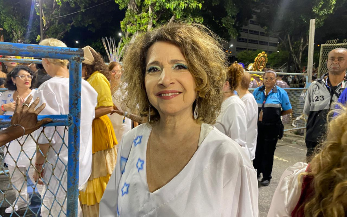 Atriz Malu Valle participa do desfile da Acadêmicos de Niterói - Foto: Thalita Queiroz / Agência O Dia