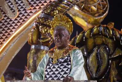 Império Serrano emociona com enredo sobre Conceição Evaristo