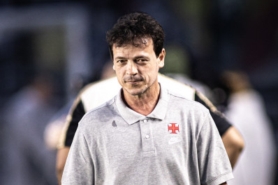 Diniz explica ausência de Cuiabano, um dos reforços do Vasco para a temporada