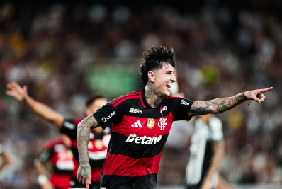 Com gols de Paquetá e Pulgar, Flamengo vence o Botafogo vai à semifinal do Carioca