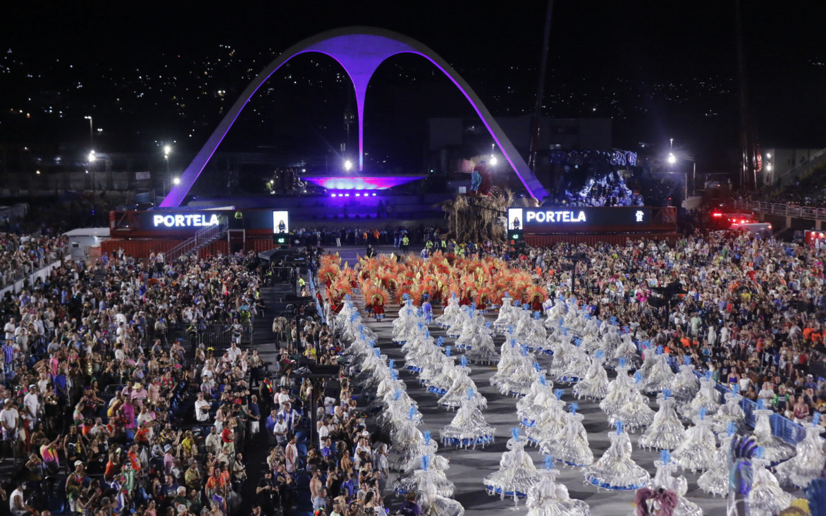 Portela desfila na Marquês de Sapucaí