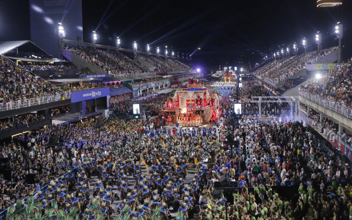 Portela desfila na Marquês de Sapucaí