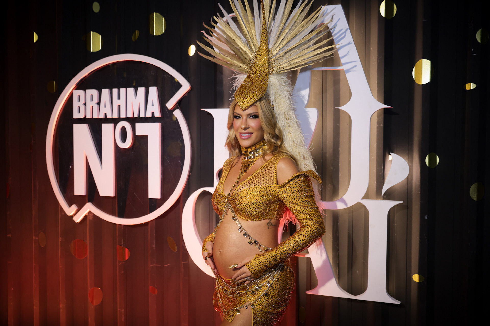 Lore Improta compareceu ao primeiro dia de desfiles do Grupo Especial - Lucas Ramos / Brazil News