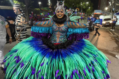 'Pisar forte na avenida', afirma porta-bandeira da Imperatriz Leopoldinense