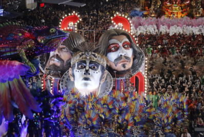 Fotos! Veja detalhes do desfile da Imperatriz sobre carreira de Ney Matogrosso