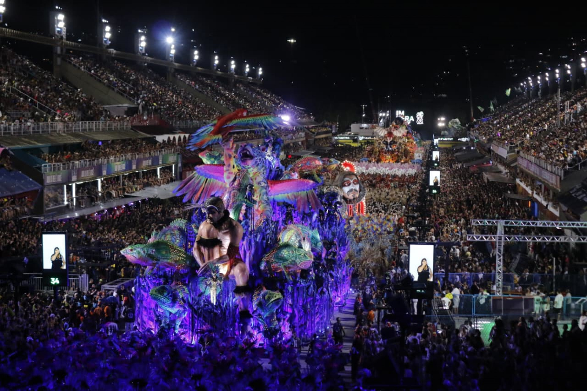 Desfile do Grupo Especial Carnaval 2026 - Desfile da G.R.E.S Imperatriz Leopoldinense, na Avenida Marquês de Sapucaí, no Centro do Rio de Janeiro, neste domingo (15). Foto: Carlos Elias/ Agência O Dia - Carlos Elias/ Agência O Dia