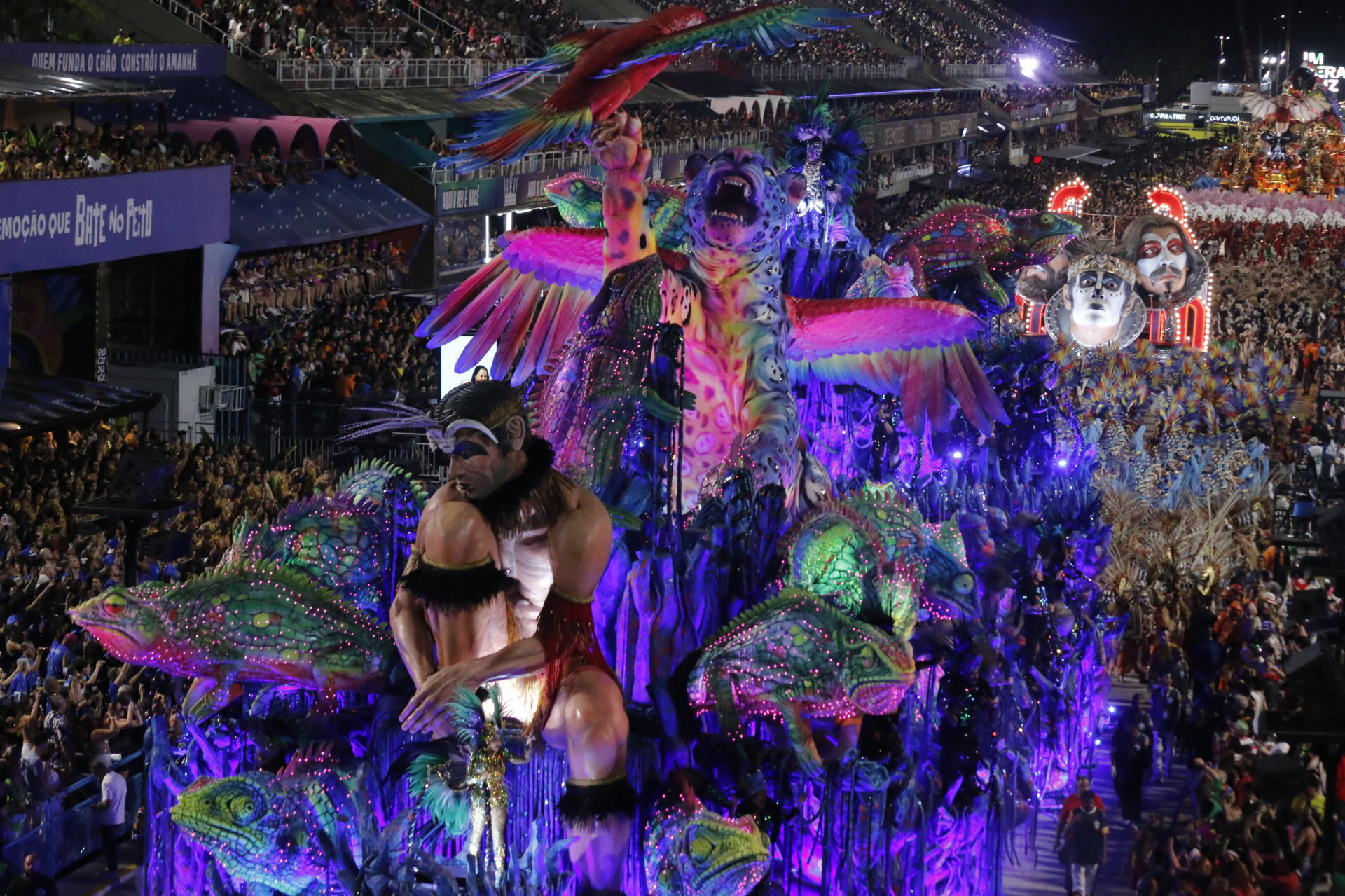 Desfile do Grupo Especial Carnaval 2026 - Desfile da G.R.E.S Imperatriz Leopoldinense, na Avenida Marquês de Sapucaí, no Centro do Rio de Janeiro, neste domingo (15). Foto: Carlos Elias/ Agência O Dia - Carlos Elias/ Agência O Dia