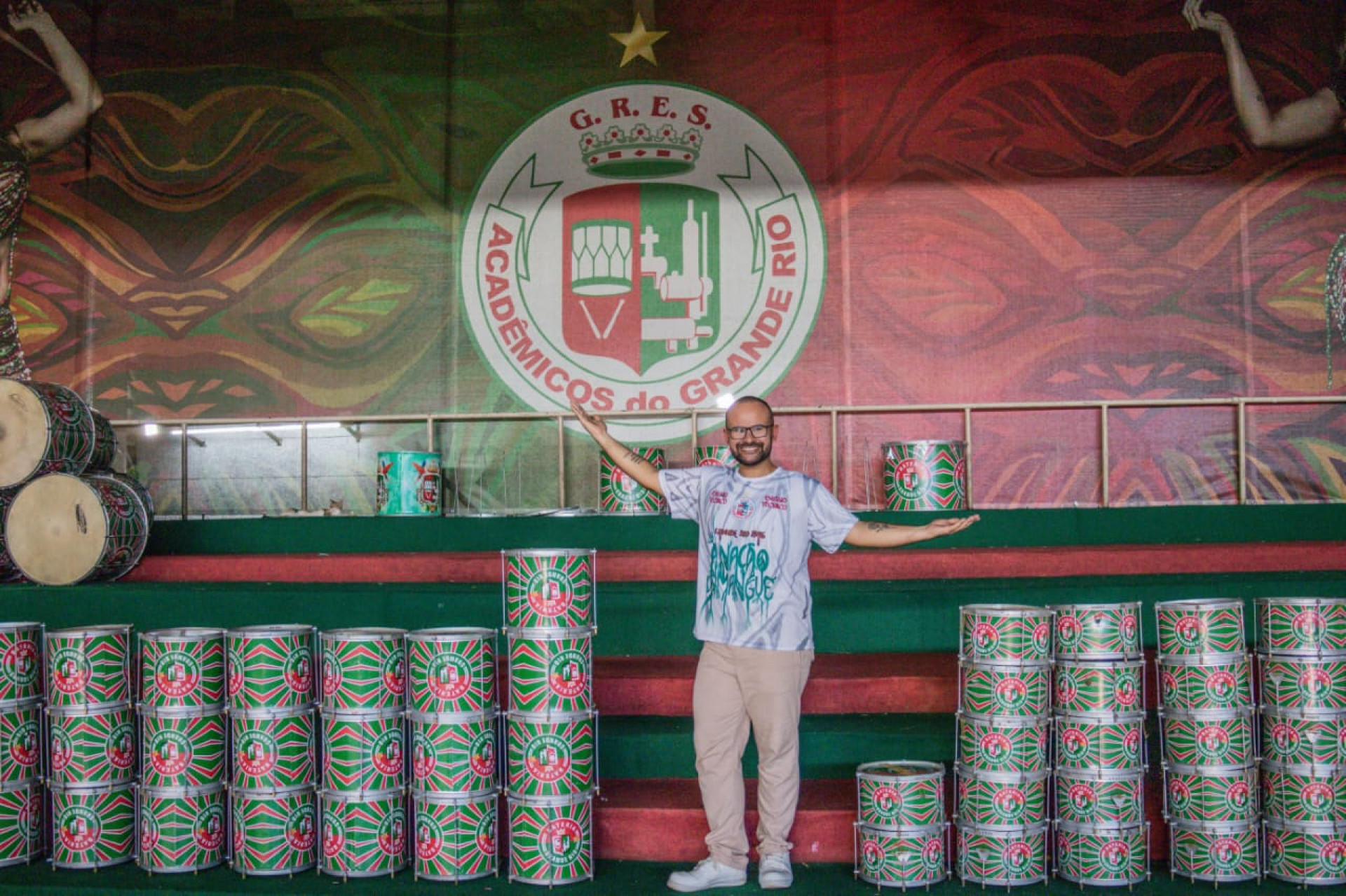 O professor Lucas Barros desenvolve pesquisa com a Pimpolhos da Grade Rio - Wesley Barbosa /Cecierj