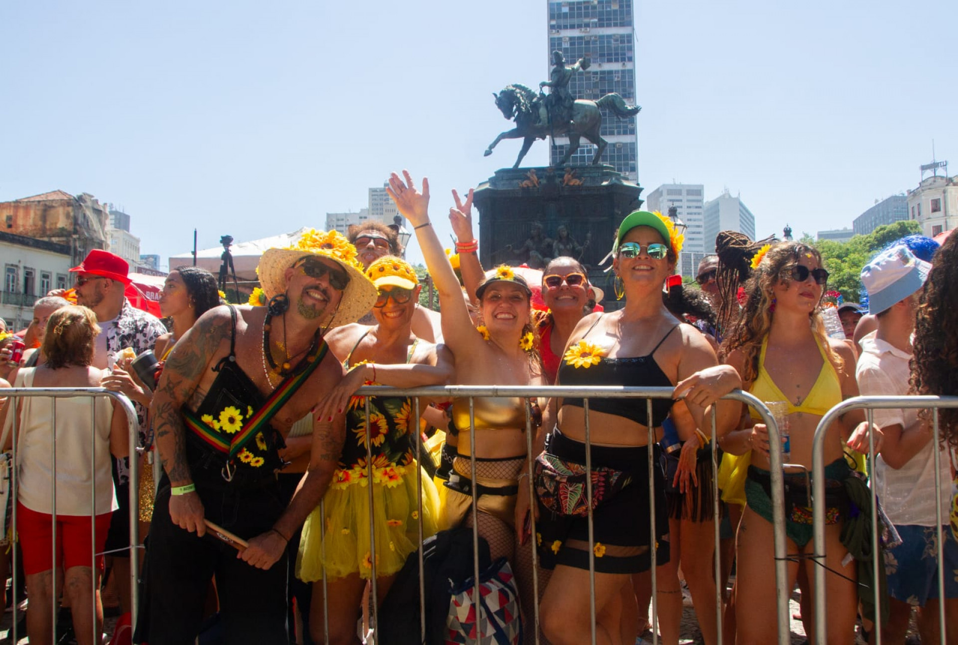 Bloco reuniu milhares de fãs de pagode na manhã desta segunda-feira (16) - Érica Martin / Agência O Dia