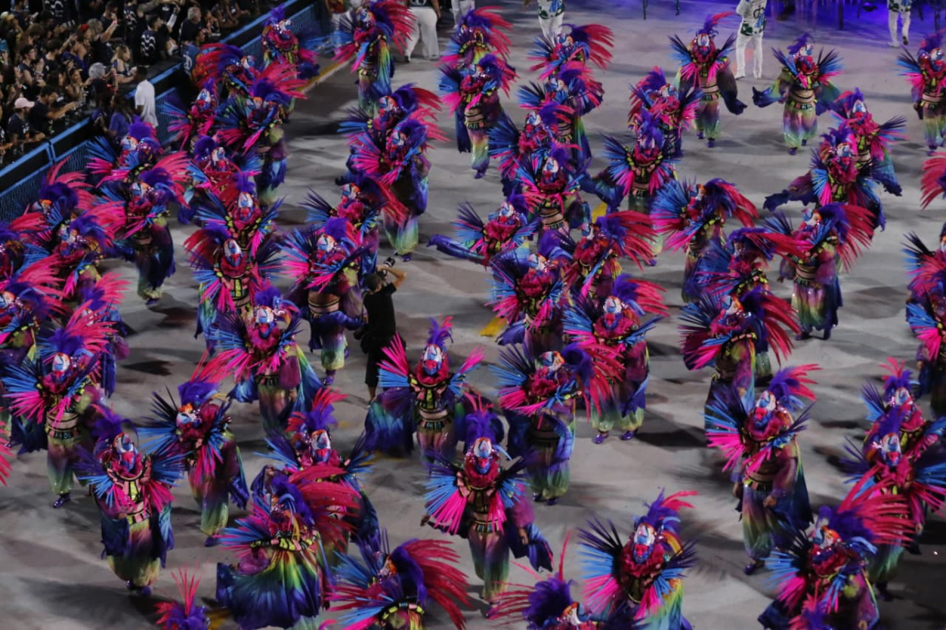 Imperatriz Leopoldinense desfila na Sapucaí - Foto: Carlos Elias / Agência O Dia