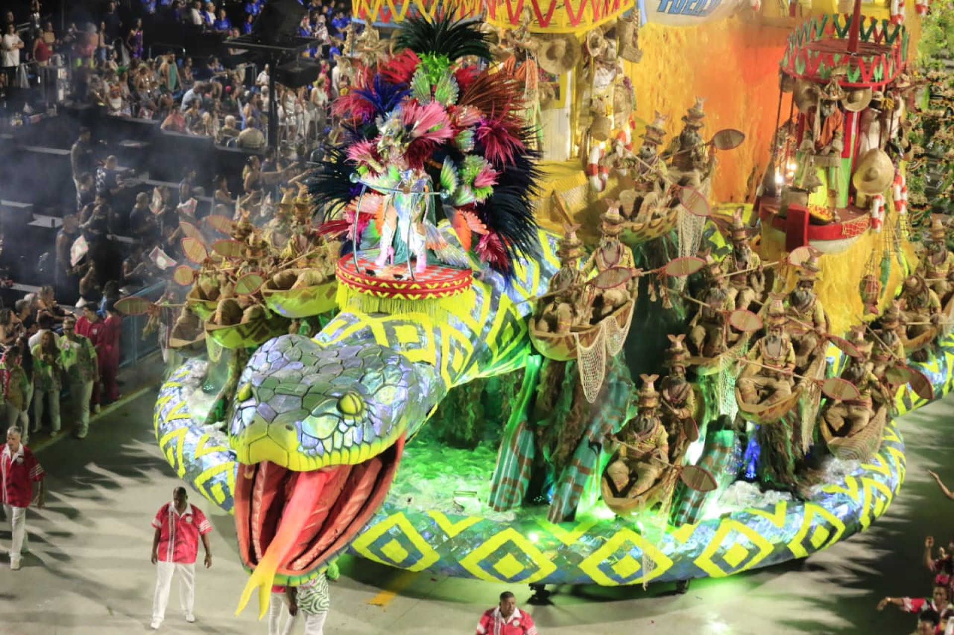 Estação Primeira de Mangueira desfila na Sapucaí - Carlos Elias/Agência O Dia