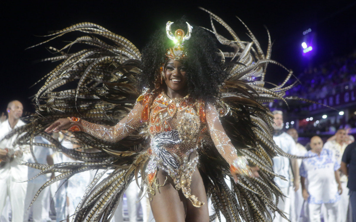 Rainha de bateria da Beija-Flor, Lorena Raissa