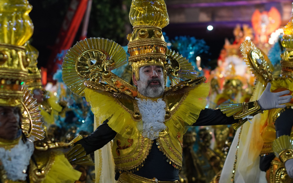 Assinado pelo carnavalesco João Vitor Araújo, o enredo da Deusa da Passarela foi sobre o \