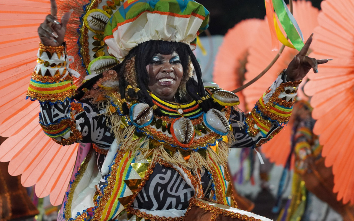 Assinado pelo carnavalesco João Vitor Araújo, o enredo da Deusa da Passarela foi sobre o \
