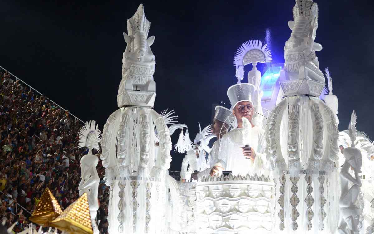 Tuiuti teve problemas no acabamento de algumas alegorias e também na evolução