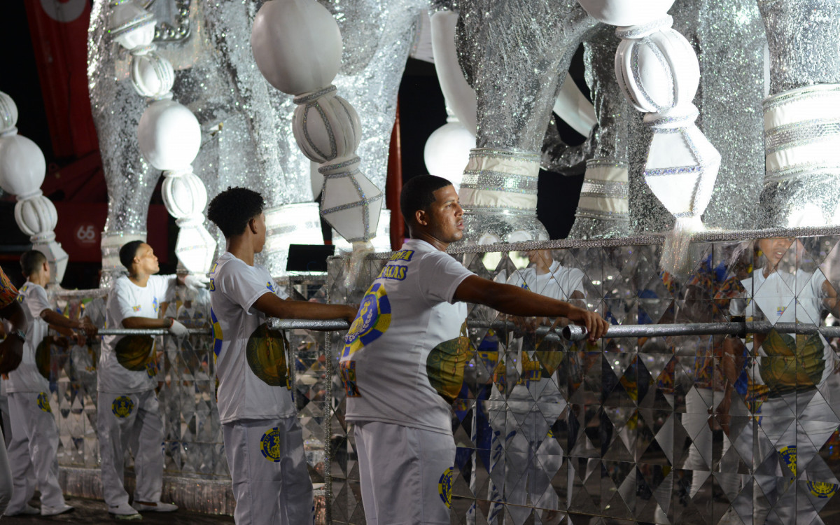 Tuiuti teve problemas no acabamento de algumas alegorias e também na evolução