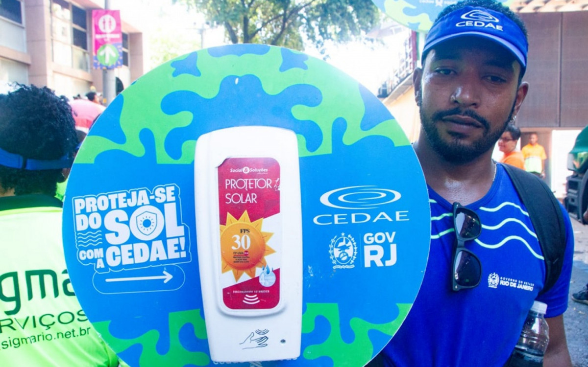 Cedae realizou ações para ajudar os foliões a enfrentar o calor