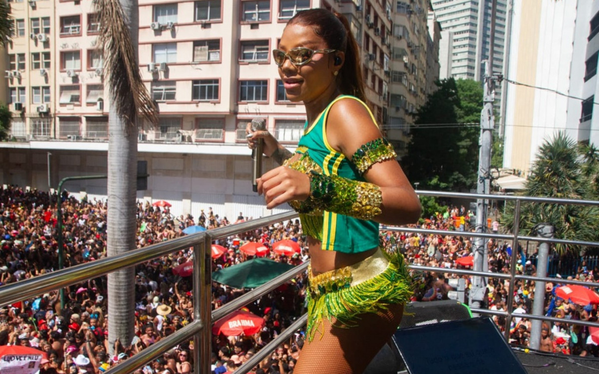 Ludmilla comanda o "Fervo da Lud" pelo oitavo ano no carnaval de rua do Rio