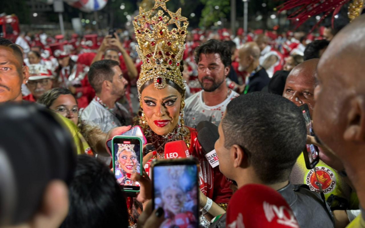 Juliana Paes é rainha de bateria da Viradouro - Foto: Manuella Viégas / Agência O Dia
