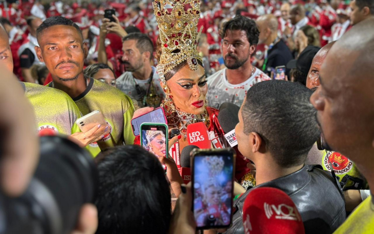 Juliana Paes é rainha de bateria da Viradouro - Foto: Manuella Viégas / Agência O Dia