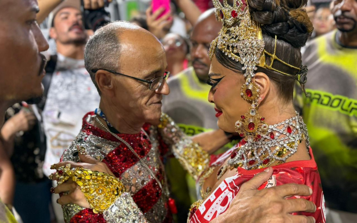 Juliana Paes e Mestre Ciça - Foto: Manuella Viégas / Agência O Dia