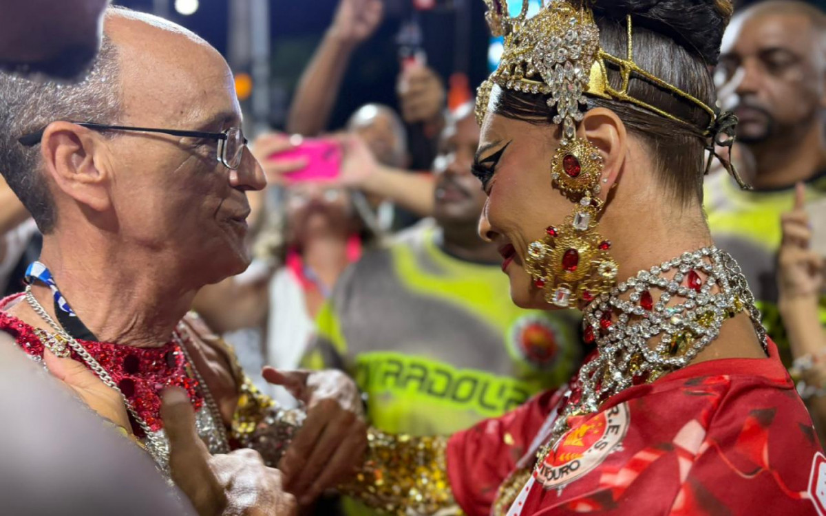 Juliana Paes e Mestre Ciça - Foto: Manuella Viégas / Agência O Dia