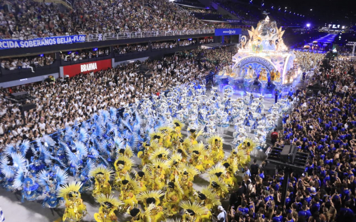 Beija-Flor fez desfile arrasador na Sapucaí