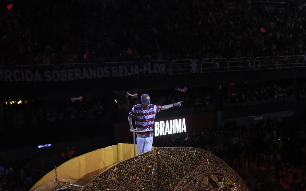 Viradouro fez homenagem a Ciça, mestre de bateria