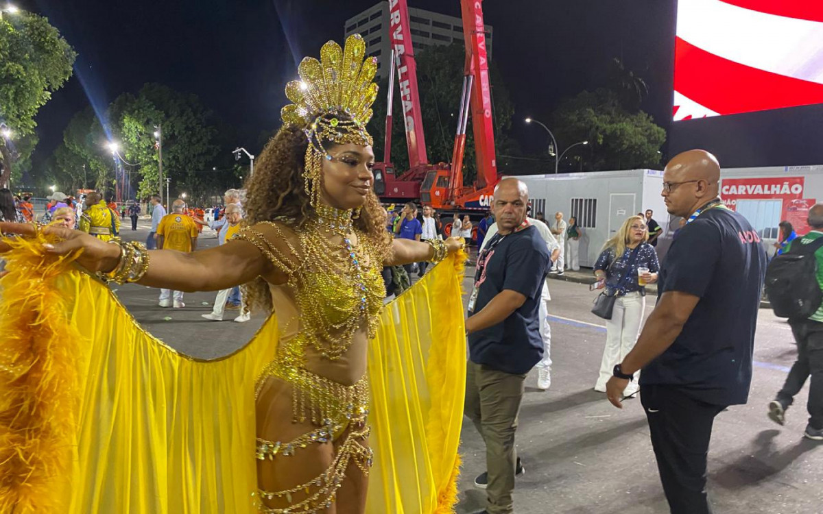 Juliana Alves abre e encerra desfile da Unidos da Tijuca - Foto: Thalita Queiroz / Agência O Dia