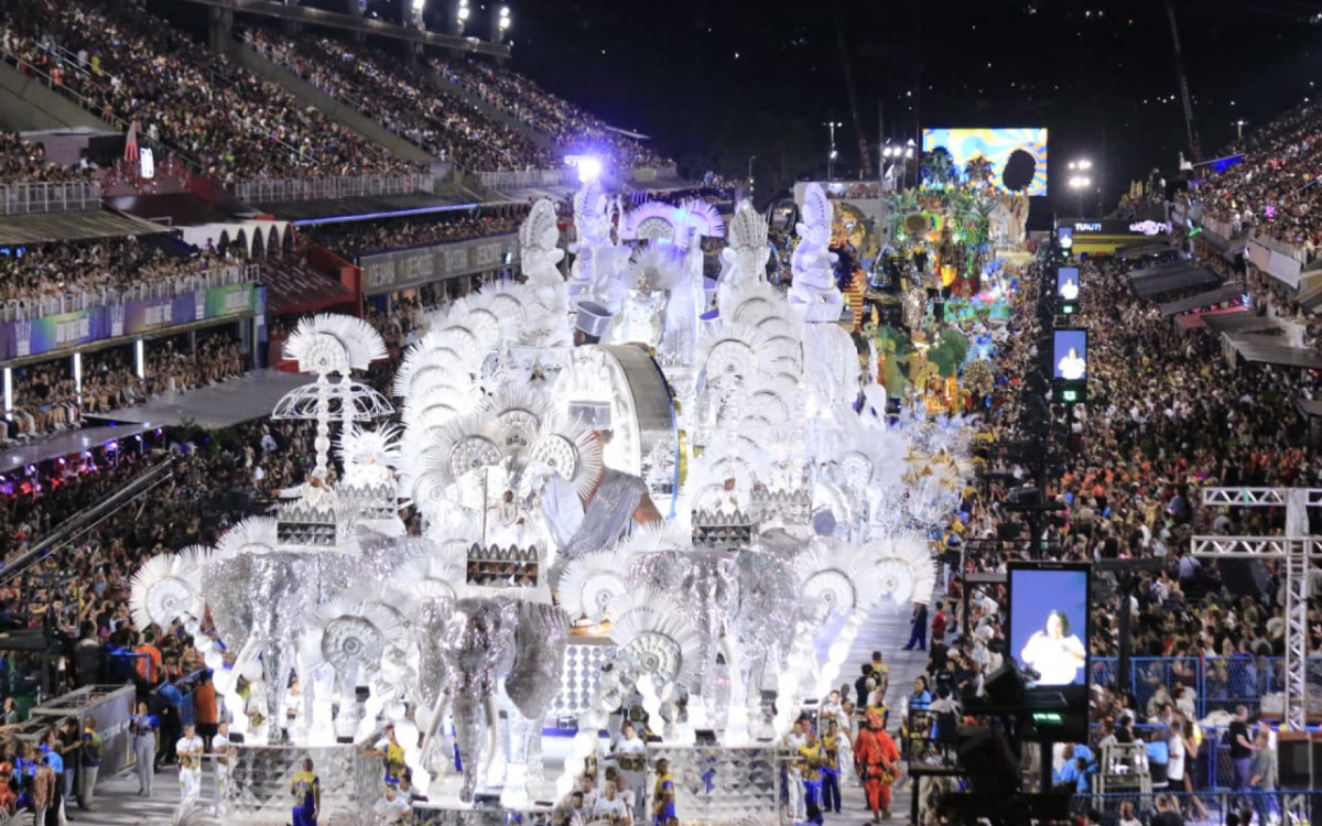 Tuiuti foi a primeira escola desta terça-feira