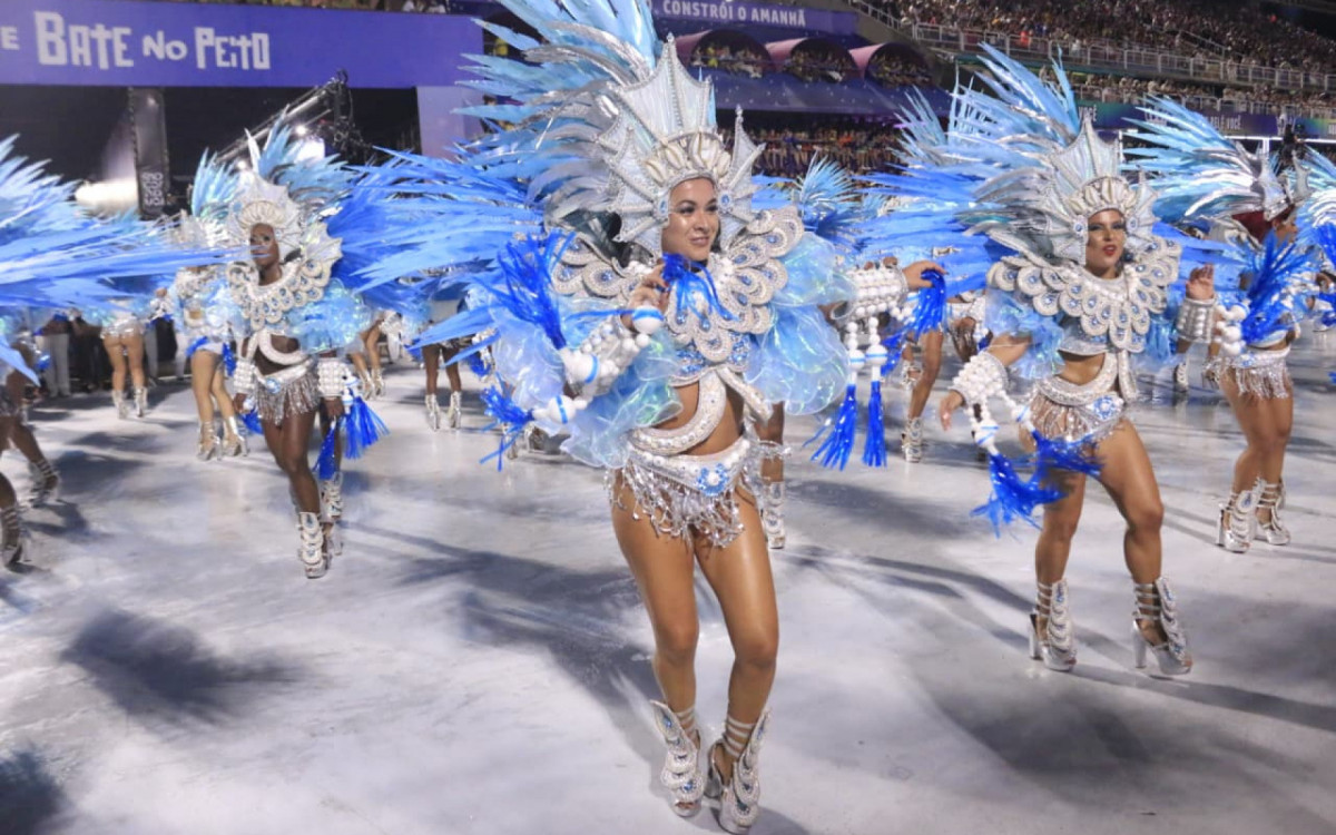 Tuiuti trouxe enredo sobre vertente religiosa afro-cubana ligada ao orixá Orunmilá