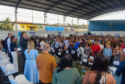 Belford Roxo empossa 678 professores aprovados no último concurso em Belford Roxo