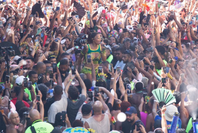 Fervo da Lud: veja fotos da apresentação da cantora Ludmilla no megabloco desta terça