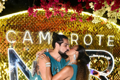 Sheron Menezzes, Carla Marins e Diego Martins badalam na Sapucaí