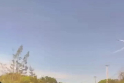 Acidente interrompe tráfego na Estrada de Praia Seca em Araruama